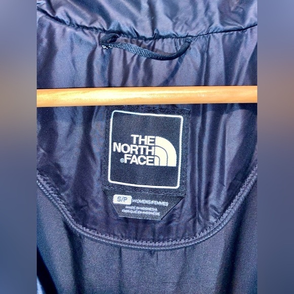 Women’s The North Face primaloft‎ Black quilted lightweight coat Sz small - Picture 3 of 16
